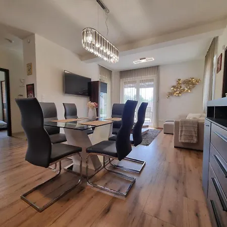 Leda Pihenohaz By Bltn *