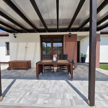 Leda Pihenohaz By Bltn Lägenhet