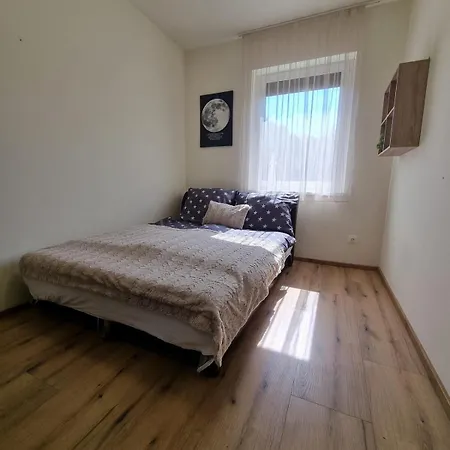 Leda Pihenohaz By Bltn Lägenhet