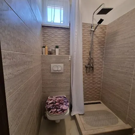 Leda Pihenohaz By Bltn Apartmán Siófok
