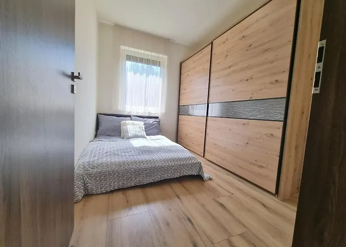 Leda Pihenohaz By Bltn