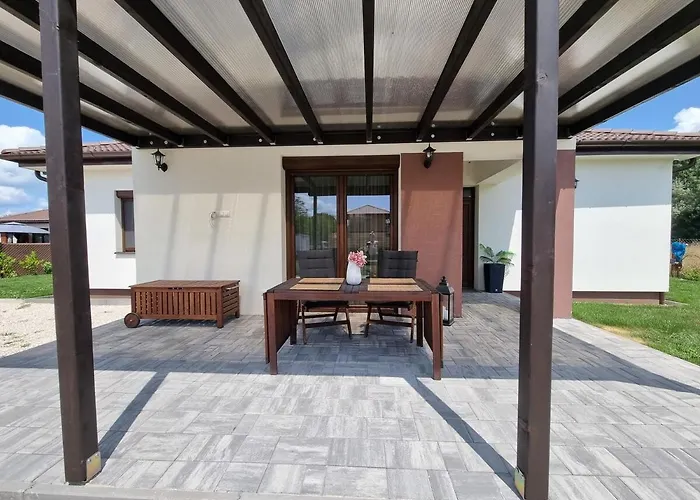 Leda Pihenohaz By Bltn Lägenhet