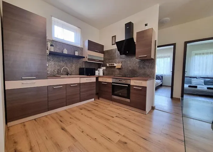 Lägenhet Leda Pihenohaz By Bltn *